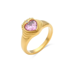 18K gold-plated stainless steel ring featuring heart-shaped pink zircon and crystal