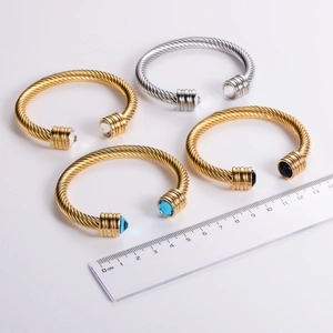 Επίχρυσο βραχιόλι από ανοξείδωτο ατσάλι 18k με ζιργκόν και κλίμακα μέτρησης