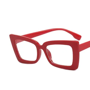 Gafas cuadradas rojas de moda con filtro de luz azul y montura de diseño retro