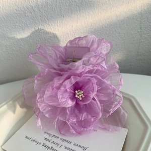 Grande pince à cheveux élégante en forme de fleur d'organza violette style printemps