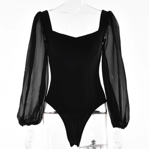 Body noir sexy à col carré avec manches bouffantes en tulle et coupe ajustée
