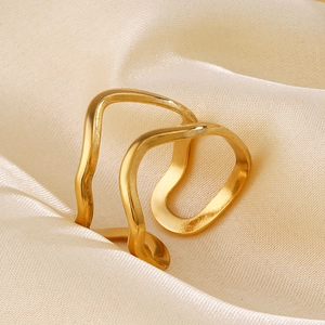 Minimalist double-layered wavy open ring in 18K gold-plated stainless steel for women