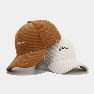 Casquettes de baseball vintage en velours côtelé marron et beige avec broderie