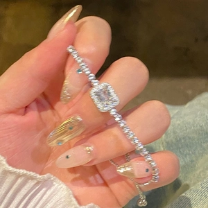 Adjustable silver sugar cube crystal bracelet with square zircon and full diamond chain