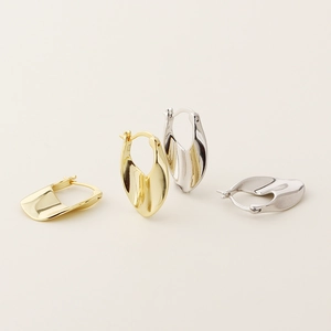 Minimalist S925 sterling silver hoop earrings in irregular polished gold and silver finish