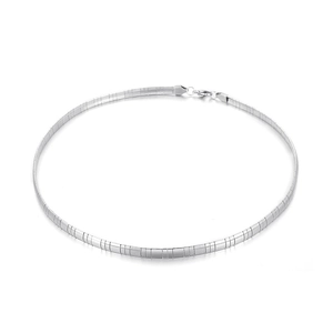 Minimalist silver titanium steel heart necklace with modern textured rigid choker band