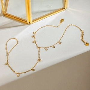 Bracelet de cheville en acier inoxydable plaqué or 18K avec plusieurs oxydes de zirconium