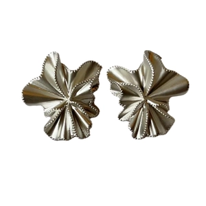 Minimalist ruffled petal earrings with matte silver finish and beaded edge detailing