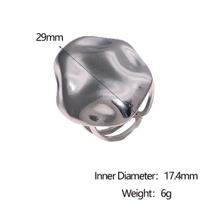 Détails de la bague vague irrégulière argentée avec diamètre 29mm et dimensions internes