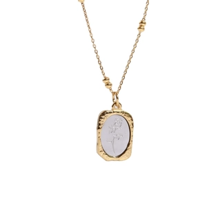 Vintage 18K gold plated stainless steel necklace with embossed rose mirror pendant