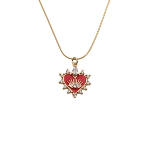 Collier plaqué or avec cœur en émail rouge et motif œil maléfique sur fond blanc épuré