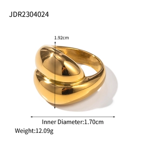 Detail view of gold stainless steel knot ring with size 1.92cm height and 1.70cm diameter