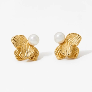 Minimalist 316 stainless steel flower earrings with white pearls and golden metal petals