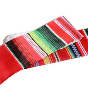 Écharpe de remise de diplôme mexicaine Serape à rayures colorées en tissu satiné