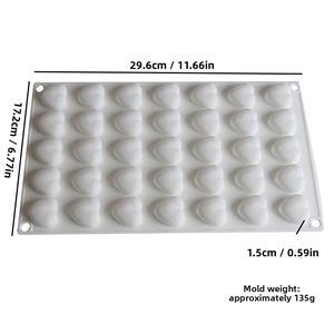 Silikonform mit 35 herzförmigen Mulden, Maße 29,6x17,2x1,5cm, ideal zum Backen und Pralinen