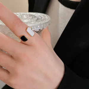 French retro gold-plated open ring with black and white enamel geometric blocks