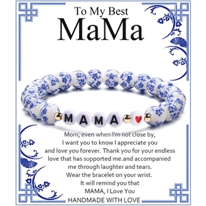 Bracciale MAMA con perline in porcellana blu e bianca su cartoncino regalo speciale