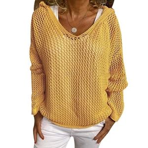 Leuchtend gelber Häkel-Strickpullover mit Kapuze, lockerem Schnitt und V-Ausschnitt