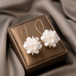 White Flower Petal Ball Drop Earrings With Gold Metal Hooks Elegant French Style Geometric Resin Jewelry For Women