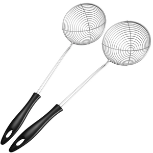 Stainless steel wire mesh spider strainer with black ergonomic handle for kitchen use