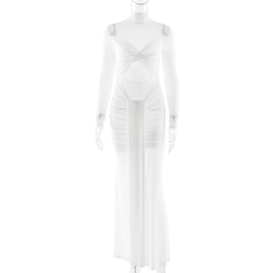 Robe longue blanche sexy à manches longues en tulle avec découpes et coupe ajustée