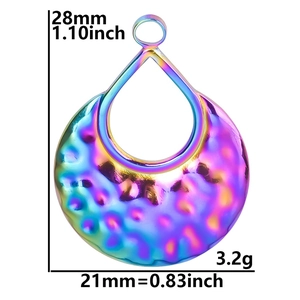 Rainbow hammered teardrop pendant measurement showing 28mm height and 21mm width size