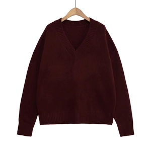 Pull en maille bordeaux pour femme avec col en V et poignets côtelés style décontracté