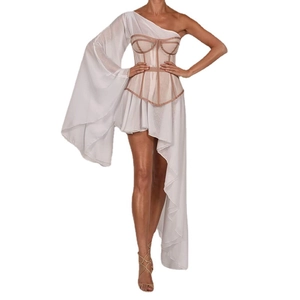 Weißes asymmetrisches Chiffon-Kleid mit Korsett-Oberteil und ausgestelltem Ärmel
