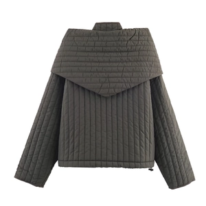 Veste matelassée en coton vert olive avec col amovible et vue arrière de haute qualité
