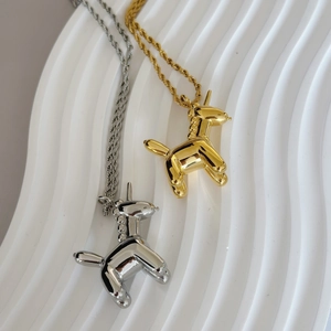 French Personalized Balloon Unicorn Pendant Necklace Minimalist Electroplated Copper Twist Chain Sweater Necklace For Women Jewelry