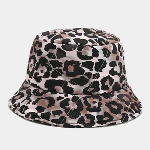 Fashionable leopard print bucket hat with quilted diamond pattern for a stylish look