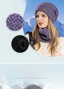 Détails de l'ensemble bonnet et cache-col en tricot violet avec doublure polaire noire