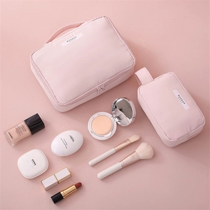 Ensemble de trousses de maquillage en nylon rose imperméable avec poignée de transport