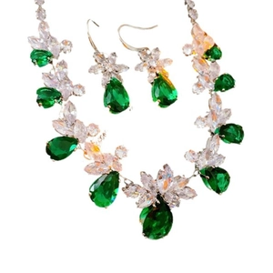 Parure de bijoux sophistiquée avec collier fleur et boucles d'oreilles en zircon vert