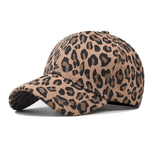 Casquette de baseball classique en coton à imprimé léopard avec visière courbée