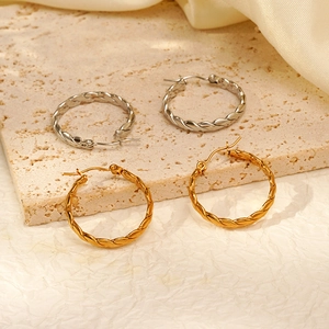 Boucles D'oreilles Créoles Torsadées En Acier Inoxydable Titane Géométrique Minimaliste Bijoux De Mode Pour Femmes