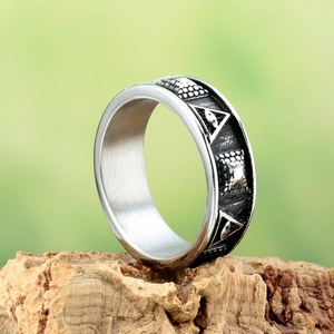 Vintage stainless steel ring with pyramid and Eye of Providence symbol in silver finish