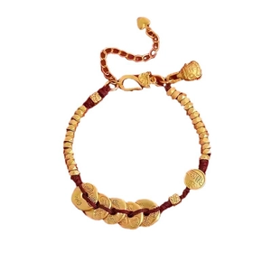 Bracelet cordon rouge traditionnel avec pièces dorées et chaîne ajustable