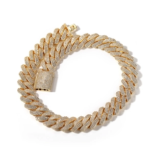 Chunky 20mm golden hip-hop Cuban link necklace paved with sparkling cubic zirconia