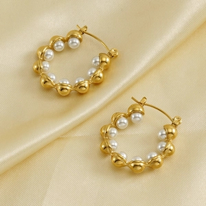 Elegant 18K Gold Plated Stainless Steel Hoop Earrings With White Artificial Pearls Wavy Bubble Design Retro Jewelry For Women