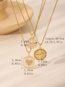 Detailed view of heart, sun, and star pendants with dimensions in centimeters