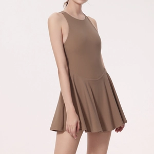 Robe de sport marron sans manches avec dos nageur pour le tennis et le fitness