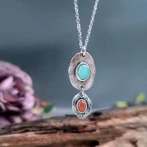 Bohemian Vintage Alloy Necklace Women With Double Layer Hammered Texture Pendant Synthetic Gemstone Ethnic Retro Style
