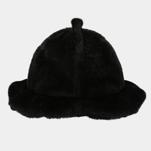Chapeau bob en peluche noire pour femme avec texture douce et design à dôme arrondi