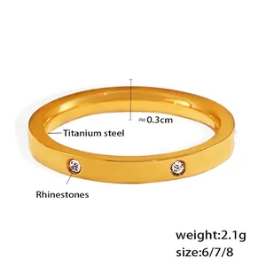 Détails de la bague en acier titane doré de 0,3cm avec strass, tailles 6 à 8 dispos