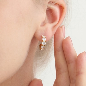 Luxe 18k gold plated C-shaped stainless steel hoop earrings with brilliant zircon stones