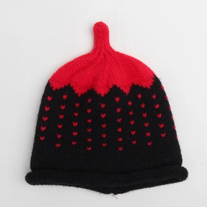 Children's knitted beanie with red heart pattern and pointed top in black and red