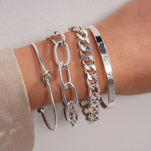 4-delige Set Europese Stijl Zilveren Legering Metalen Armbanden Voor Vrouwen O-ketting Knoop Twist Liefde Gegraveerde Armring Mode Sieraden