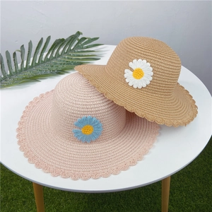 Chapeau de Paille d'Été Pare-Soleil Paille Tissée Bord Festonné Marguerite pour Enfants Femmes Filles Parent-Enfant