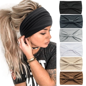 Set di sei fasce per capelli elastiche stile bohémien colorate per yoga donna